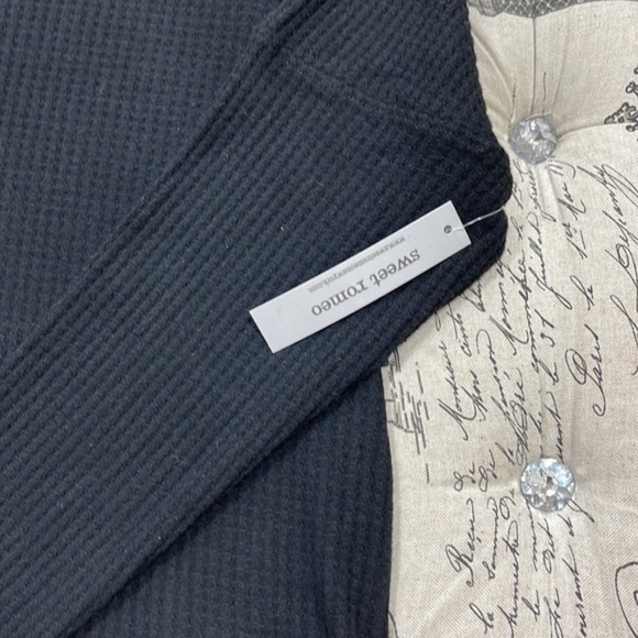 Sweet Romeo Cozy Thermal Pullover Top (Plus Size) - Picture 3 of 9